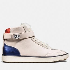 NWOT Coach c213 shearling sneaker in chalk